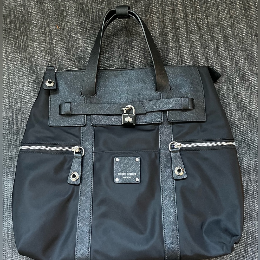 EUC Henri Bendel jetsetter backpack